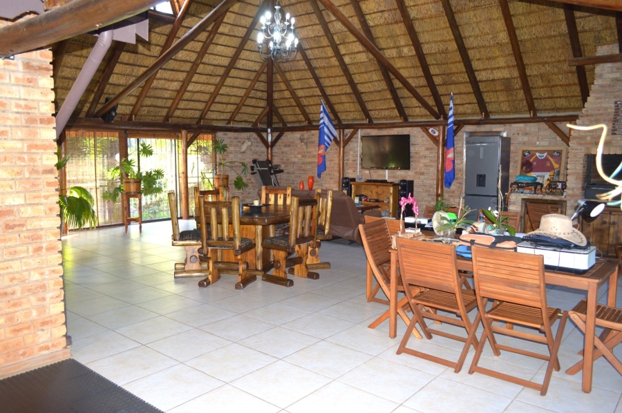 6 Bedroom Property for Sale in Doringkruin North West